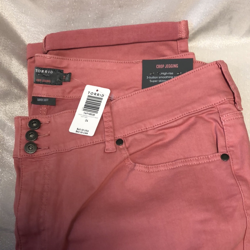 Torrid Crop Jegging - NWT Size 24, Pink/Dusty Rose